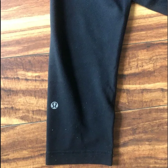 Lululemon Cropped Leggings - Picture 6 of 9